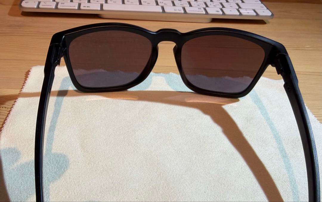 Oakley Latch Square （POLARIZED）偏光レンズ