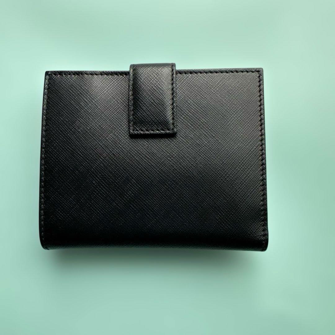 Salvatore Ferragamo フェラガモ　二つ折り財布　春財布に❣️