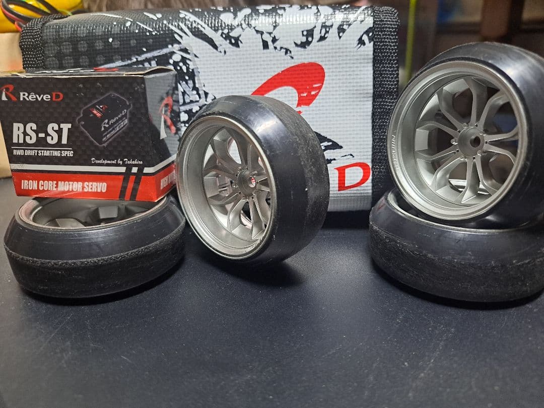 新品Rev-Dサーボ……他ちパーツセット