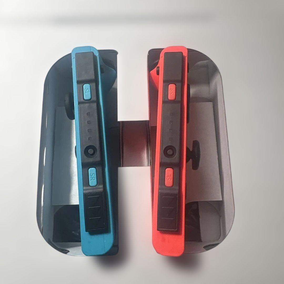 Nintendo Switch ネオンブルー・ネオンレッド