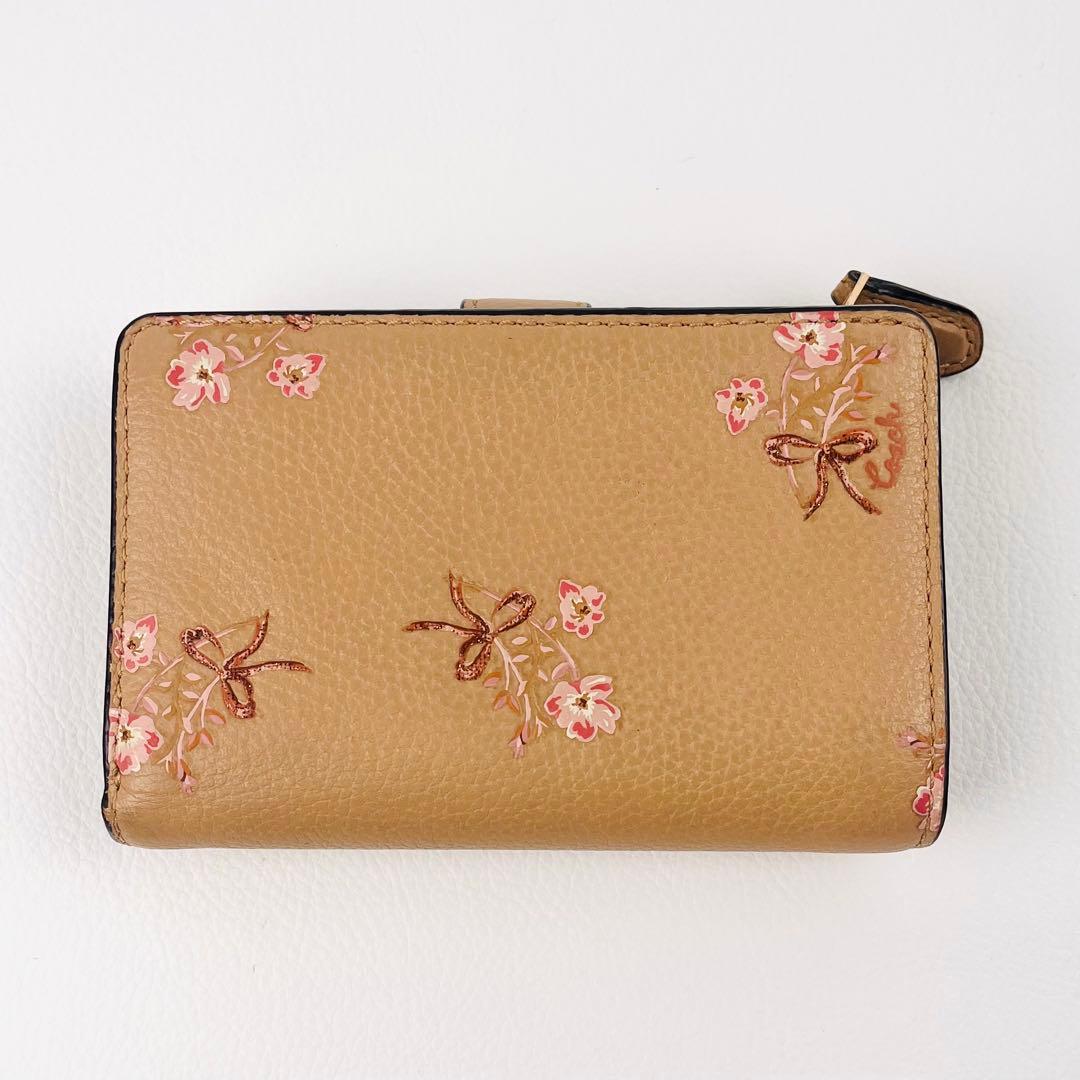美品✨ COACH コーチ コンパクト 二つ折り財布 花柄 リボン シボ革