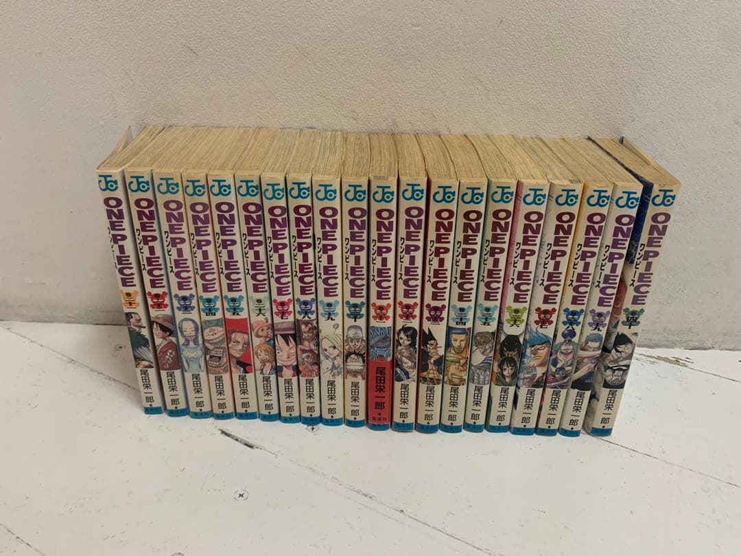 ONE PIECE ワンピース 単行本 1巻〜70巻 その他4冊 計74冊セット