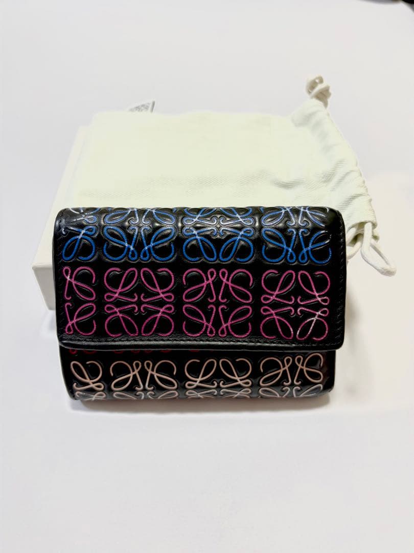 LOEWE ロエベ スモール 三つ折り財布 ウォレット リピートアナグラム 黒
