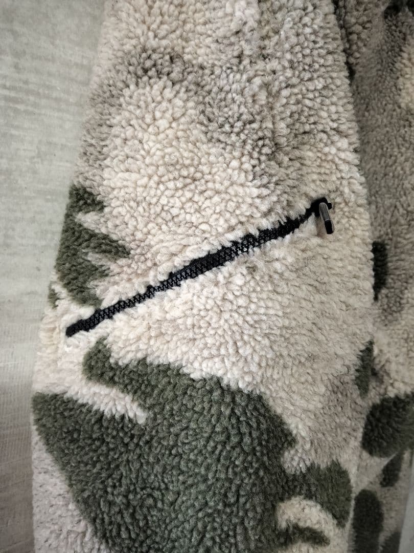 新品　ESSENTIALS　パンツ　フリース　迷彩　エッセンシャルズ　Ｓ