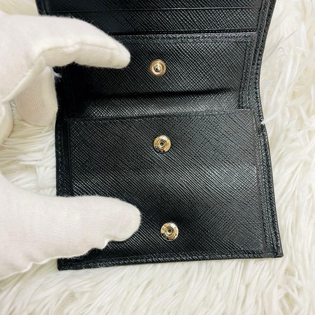 極美✨ 付属完備✨PRADA 二つ折りコンパクト レザー 黒 1MV204