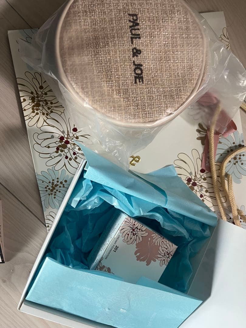 PAUL & JOE サブライム クリーム ファンデーション セレクション