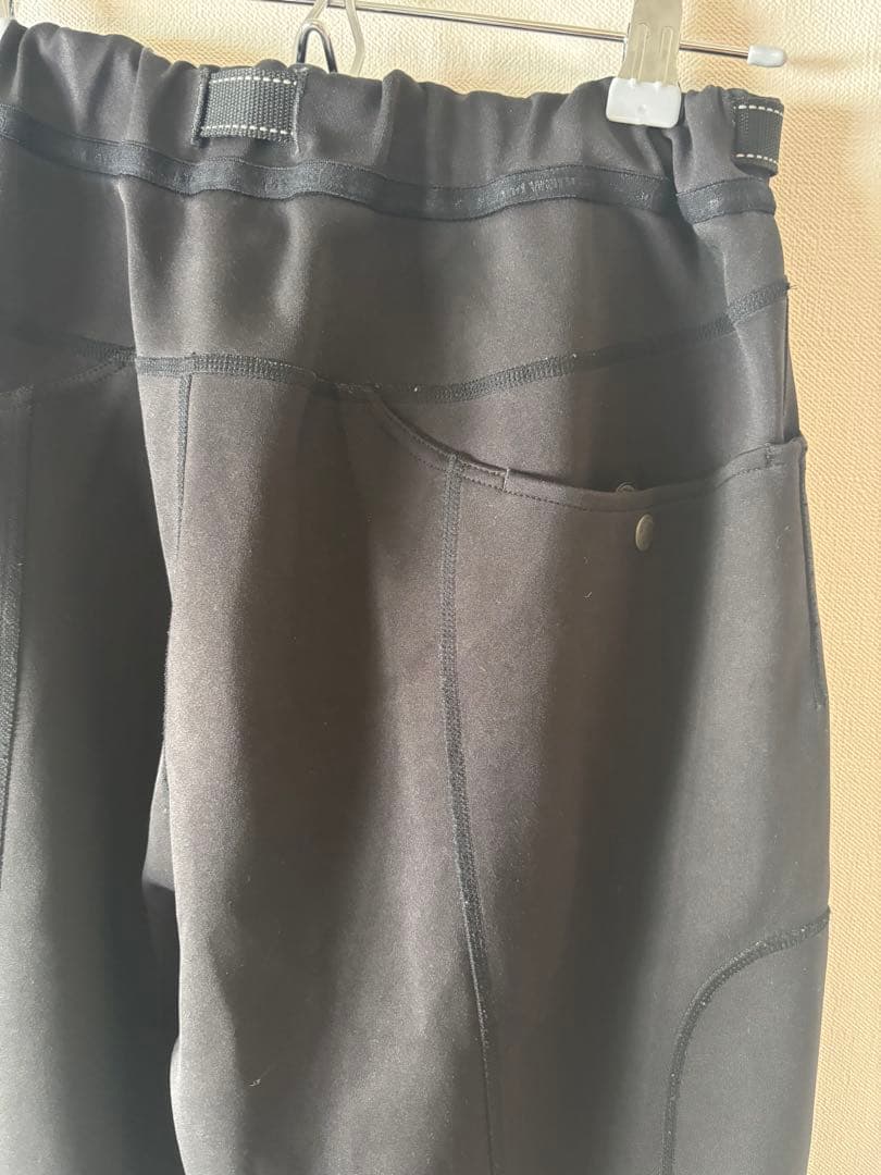 アンドワンダー ストレッチシェルパンツ