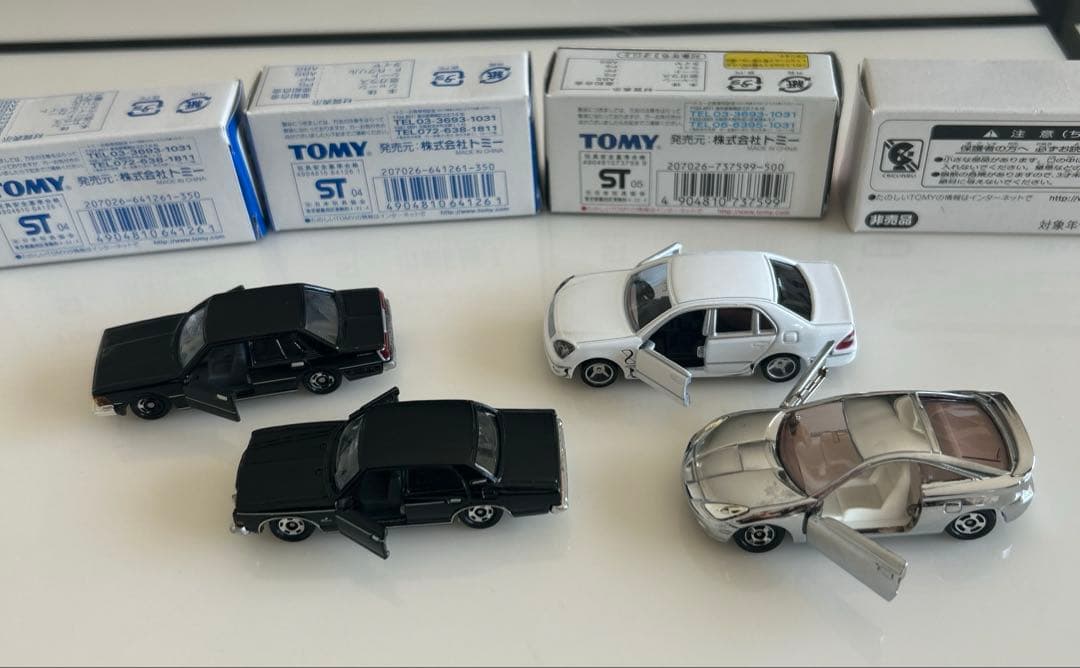 4台セット　トミカ　ニッサン　セドリック　トヨタセリカ
