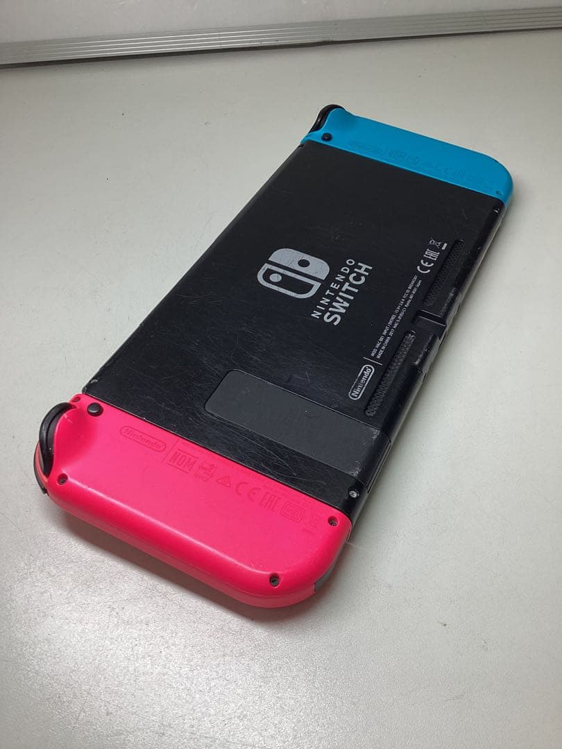 t*o様 Nintendo Switch 本体 青とピンクのJoy-Con 稼働