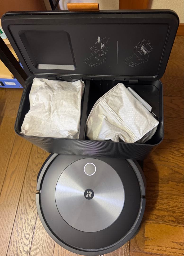 iRobot Roomba j7+ ロボット掃除機 本体