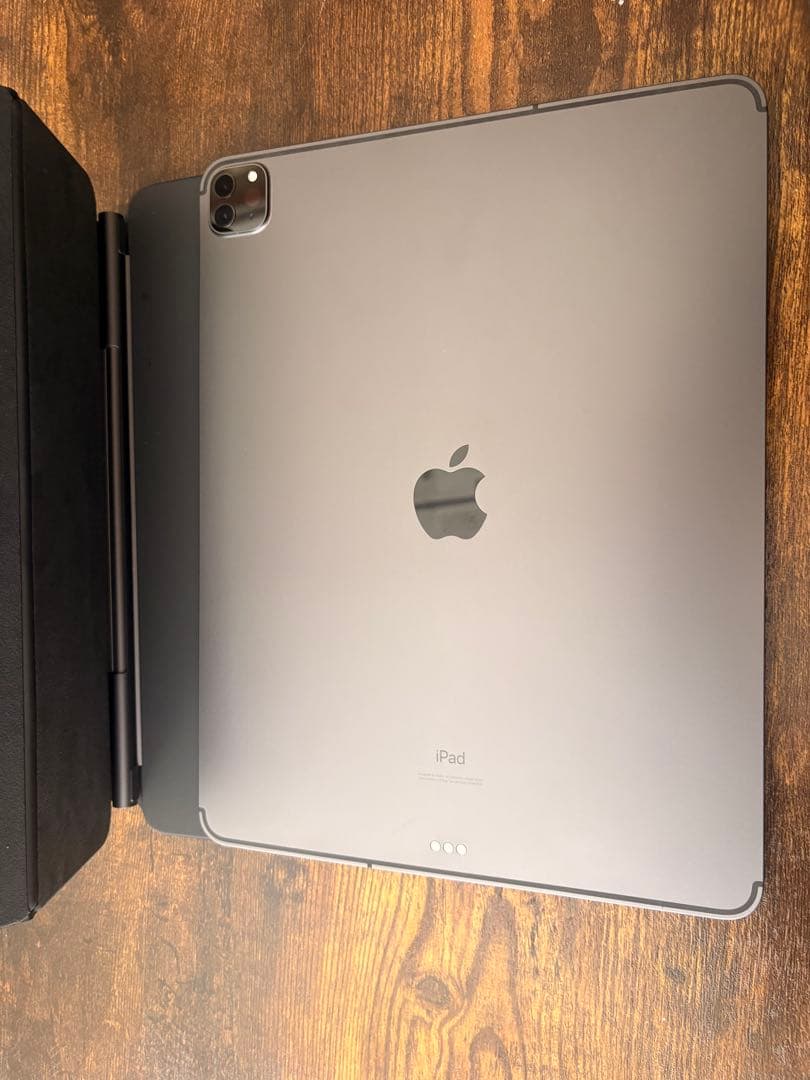 iPad pro 第4世代 12.9インチ Magic Keyboard