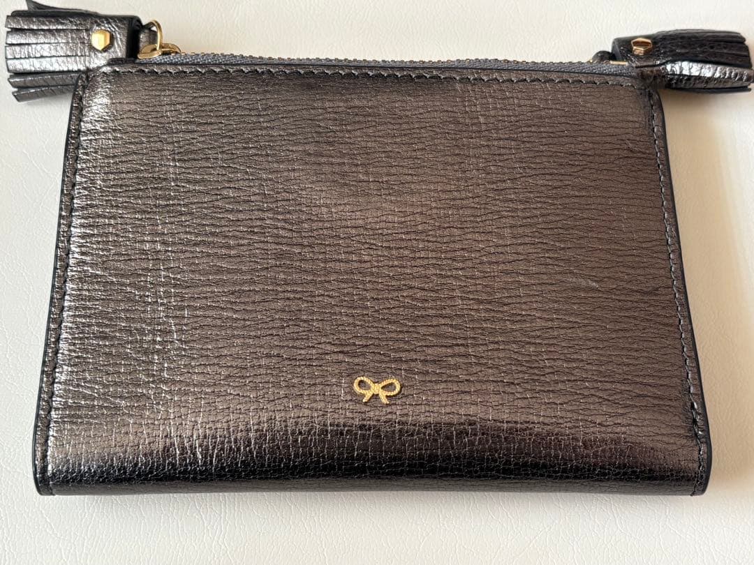 ANYA HINDMARCH アニヤハインドマーチ 二つ折り財布 シルバー