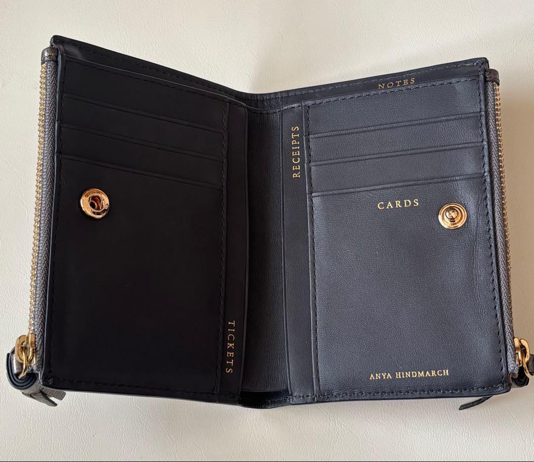ANYA HINDMARCH アニヤハインドマーチ 二つ折り財布 シルバー
