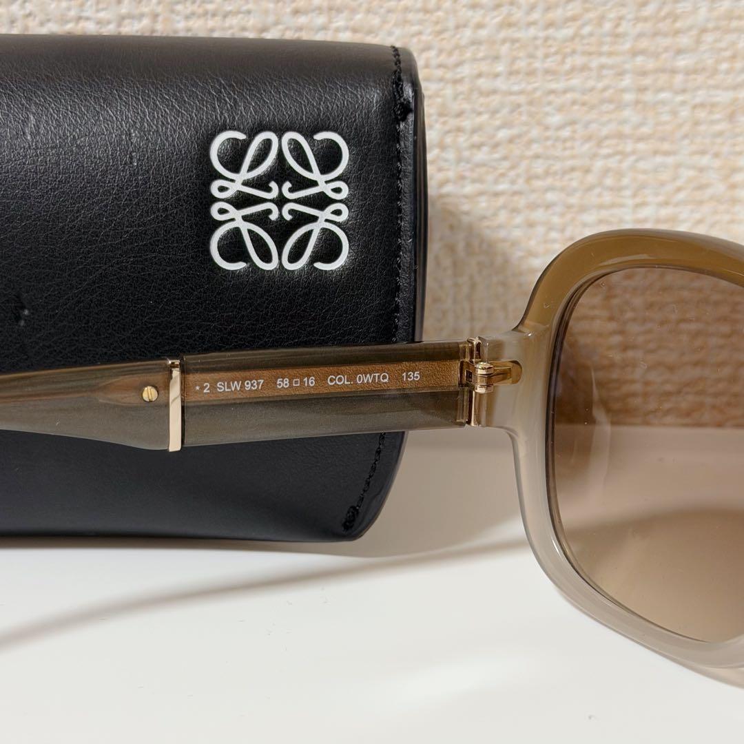 美品 LOEWE サングラス SLW937 オーバル 茶 アナグラム ケース付