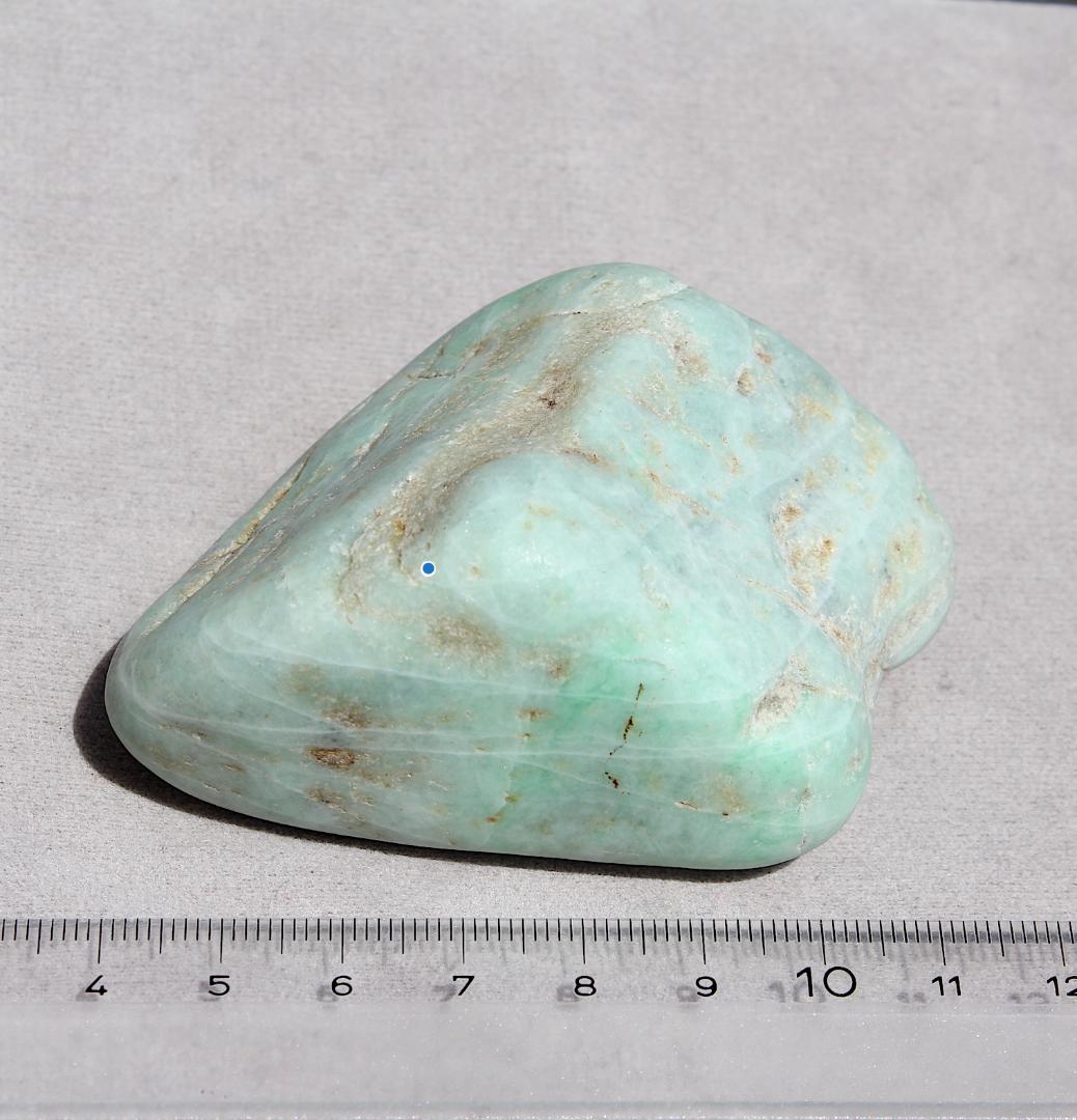 miki ［緑の美翡翠］糸魚川翡翠 原石 216.2g