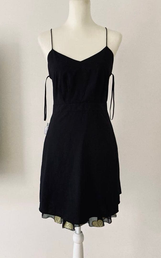 美品　2 Diane Von Furstenberg ゴールド刺繍　ブラック　M