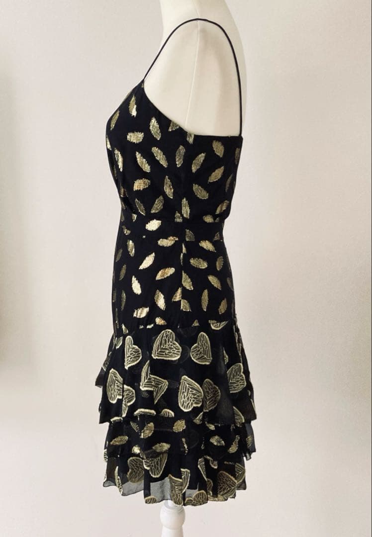 美品　2 Diane Von Furstenberg ゴールド刺繍　ブラック　M