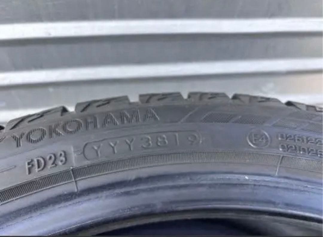 バリ山 245/35R19 iceGUARD IG60 スタッドレスタイヤ