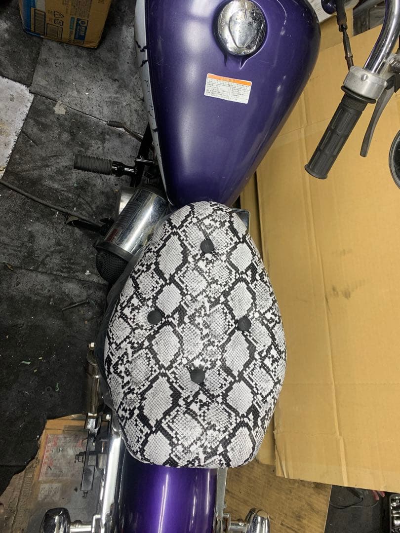 ホンダ JAZZ スネークスキン バイクシート 蛇 1品物 アメリカン カスタム