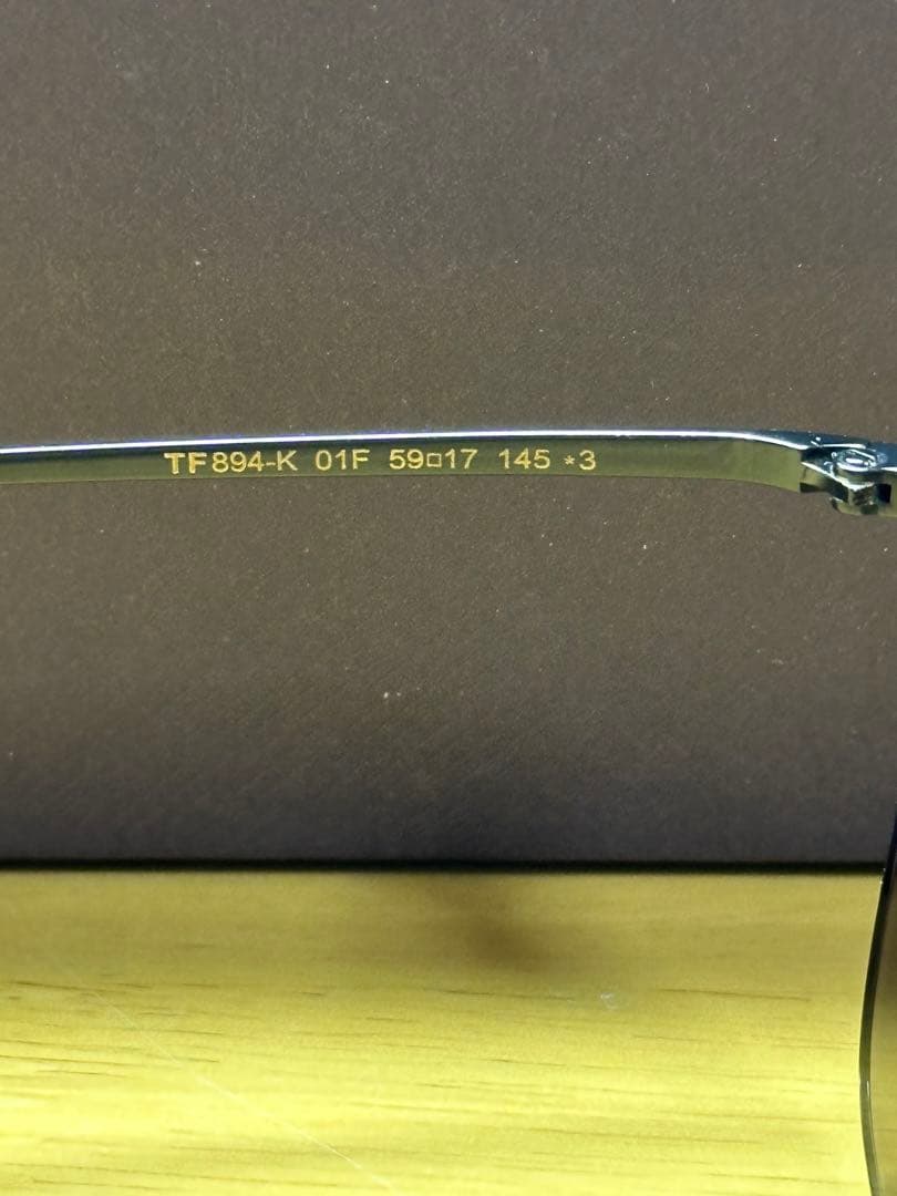 トムフォード　サングラス　TF894-K 01F