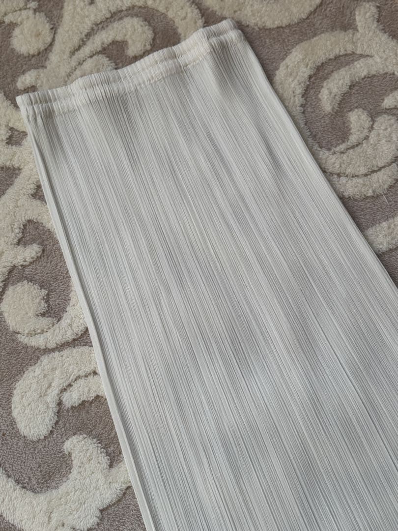 ISSEY MIYAKE PLEATS PLEASE ロングスカート 白