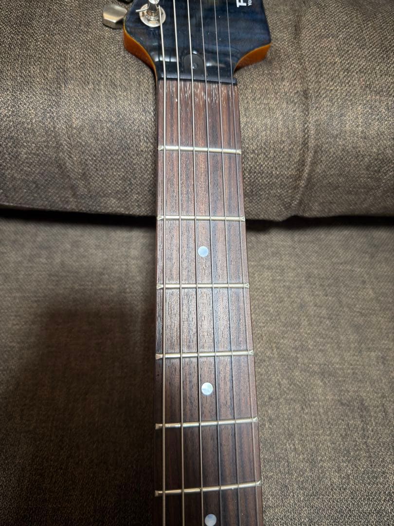YAMAHA Pacifica 611 VFM ピックガード黒カスタム