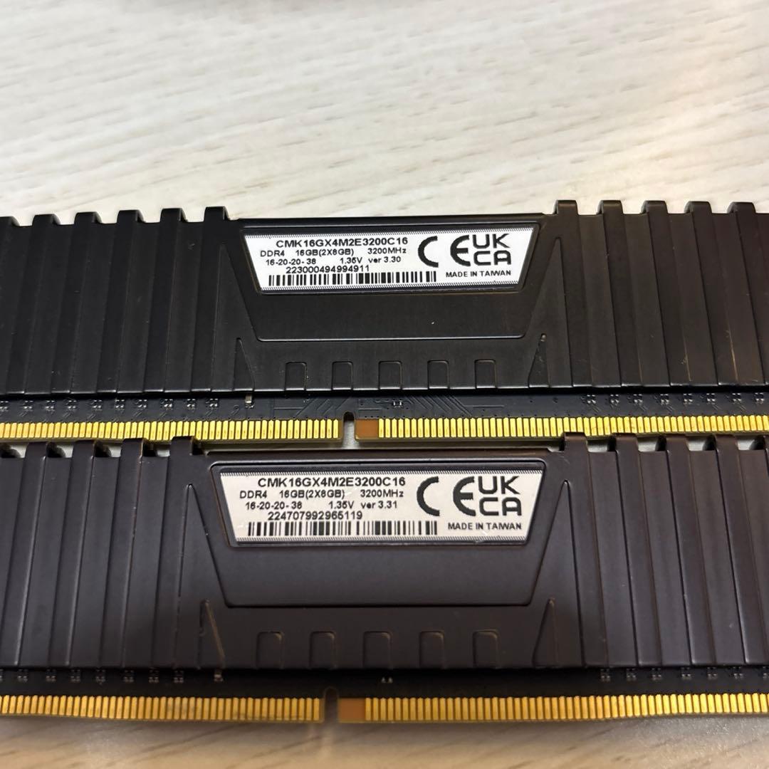 う*ん様 Corsair DDR4メモリ-3200MHz 32GB ［8GB×4