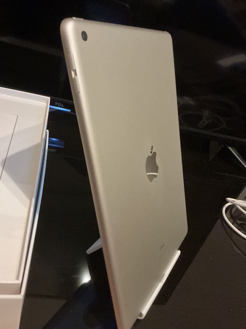 ⭐︎Apple iPad シルバー 本体　第9世代　64GB⭐︎