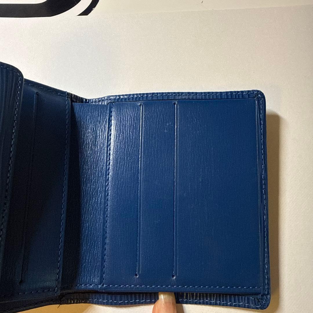 ルイ・ヴィトン 三つ折り財布 エピ ブルー