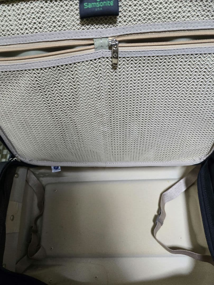Samsonite 黒 キャリーケース 中型