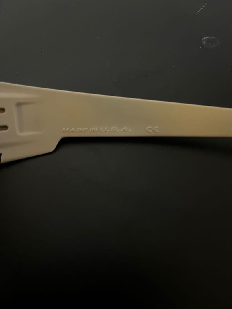 OAKLEY サングラス ホワイト フレーム　最終値下げ‼️早い者勝ち‼️