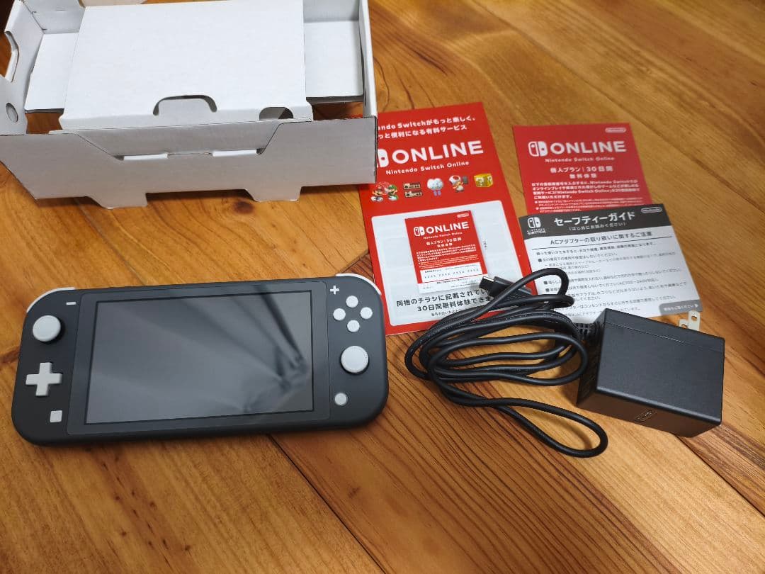 【R9.4までメーカー保証付き】Nintendo Switch Lite