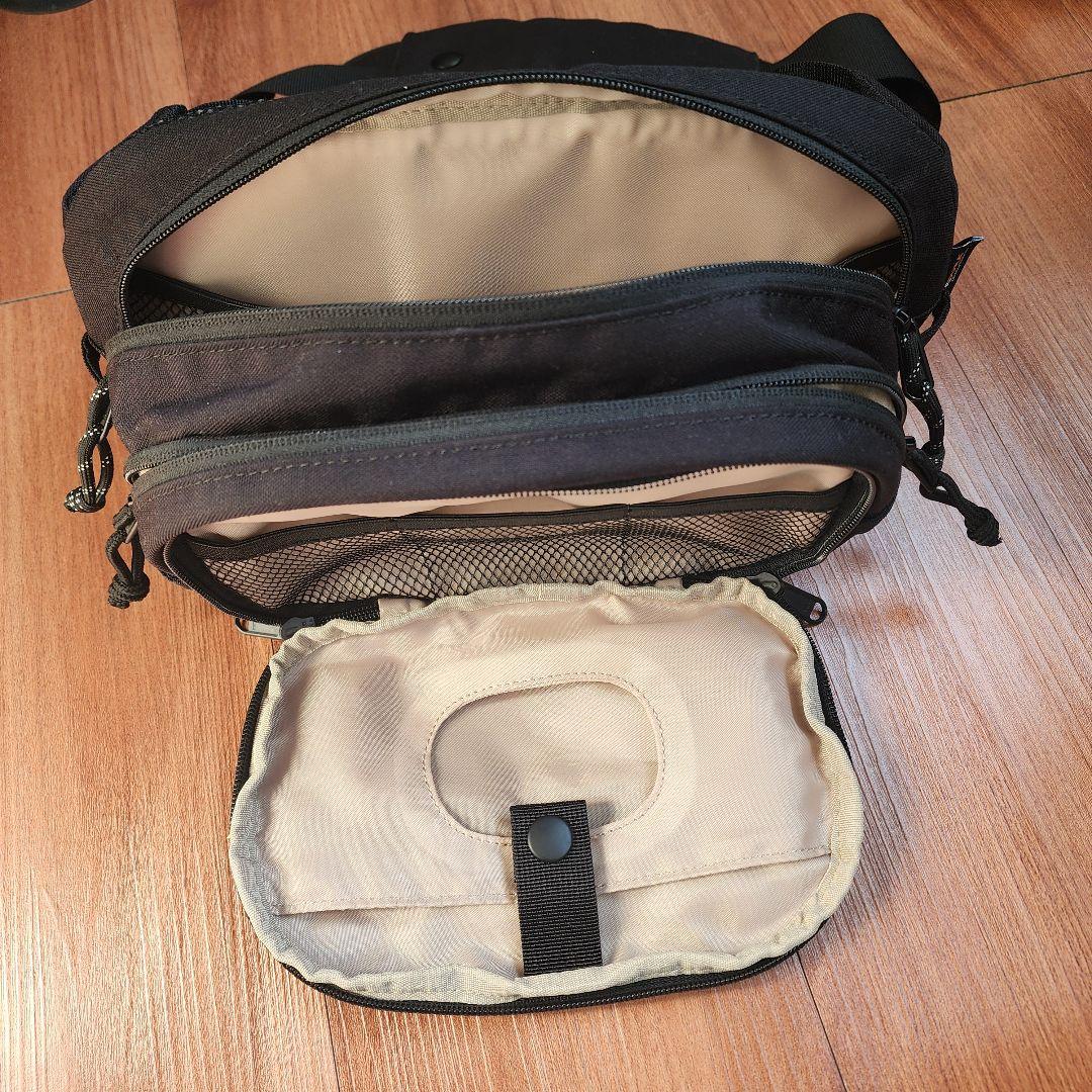 【美品】Hugoo ハグー ヒップシート 収納たっぷり おしりふきポケット付