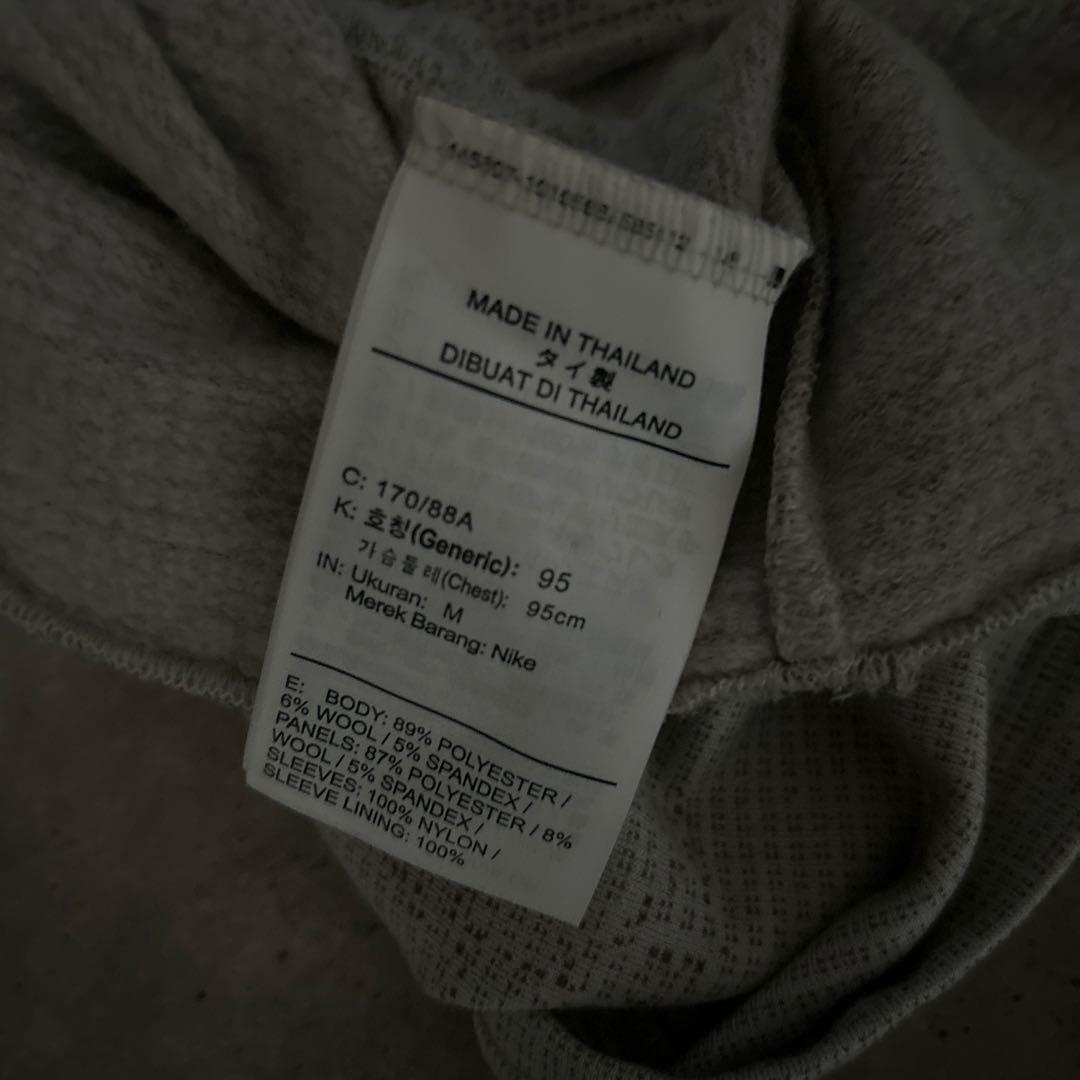 NIKE RUN DIVISION THERMA-FITT トップス　グレー