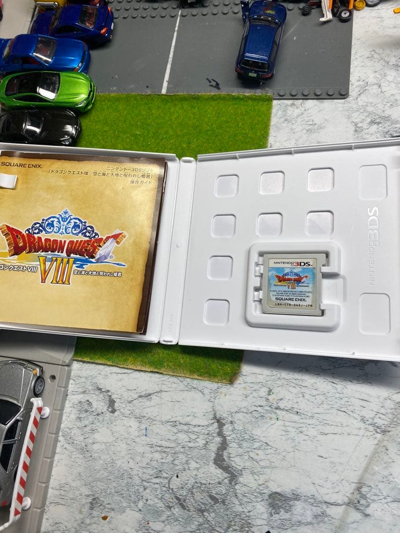 3DS ドラゴンクエストVIII 空と海と大地と呪われし姫君　カセット