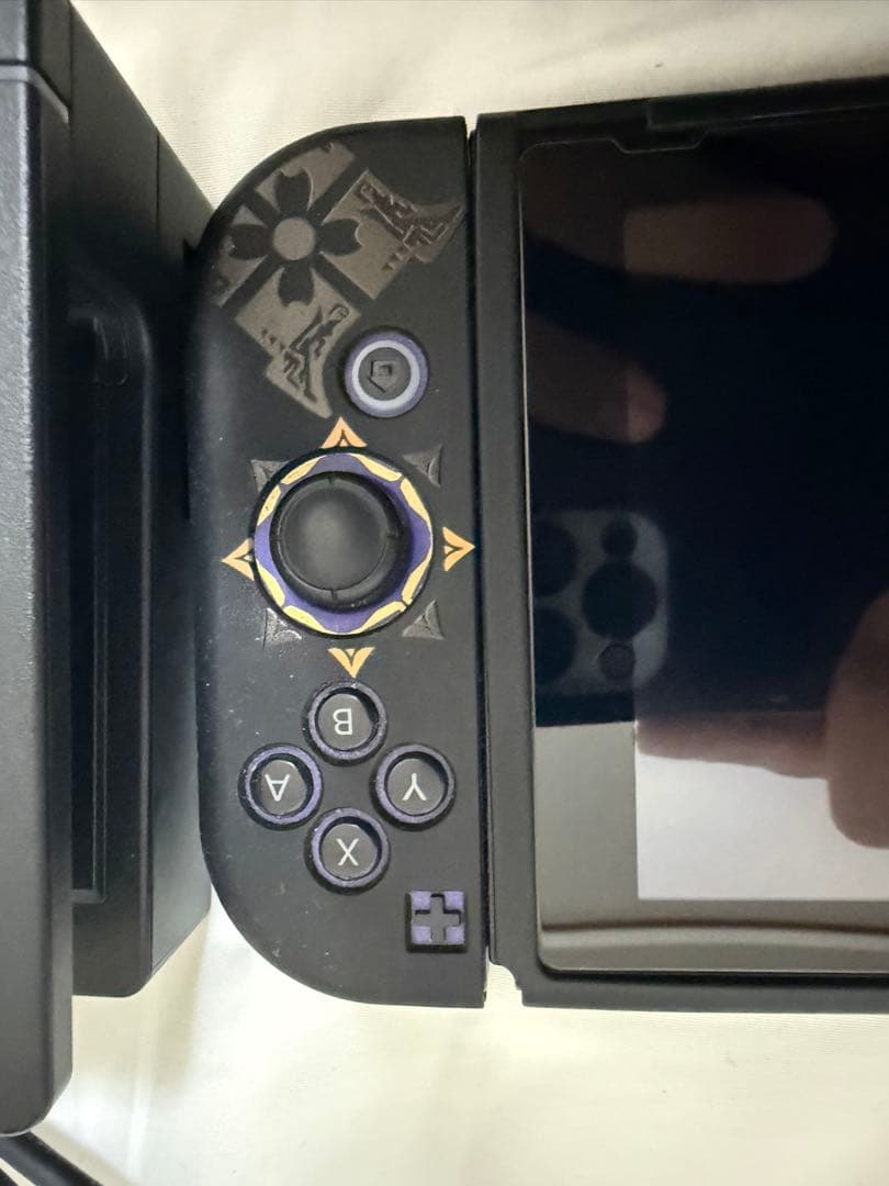 V*e様 任天堂Switch本体 箱無し 付属品あり 美品