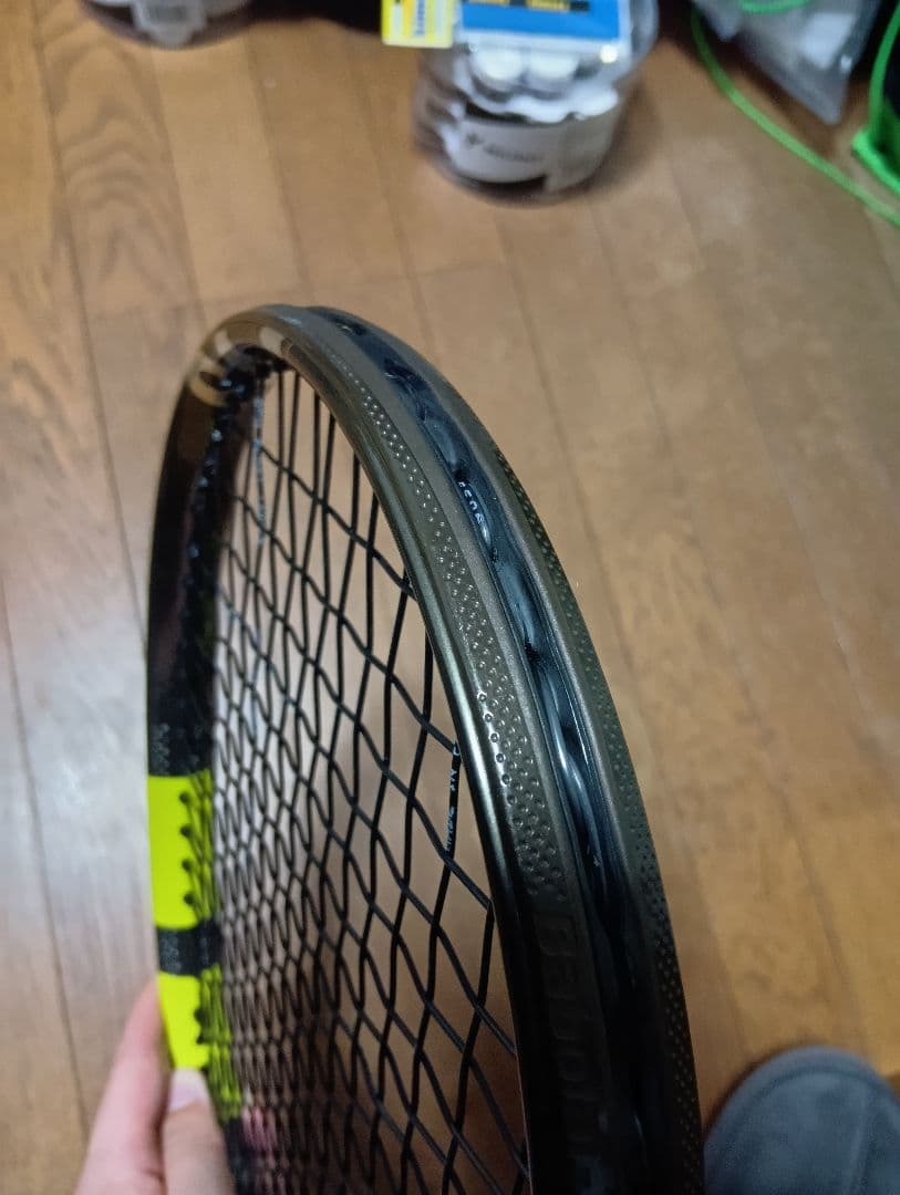 【極美品】BabolatPureAeroVS(2020モデル)