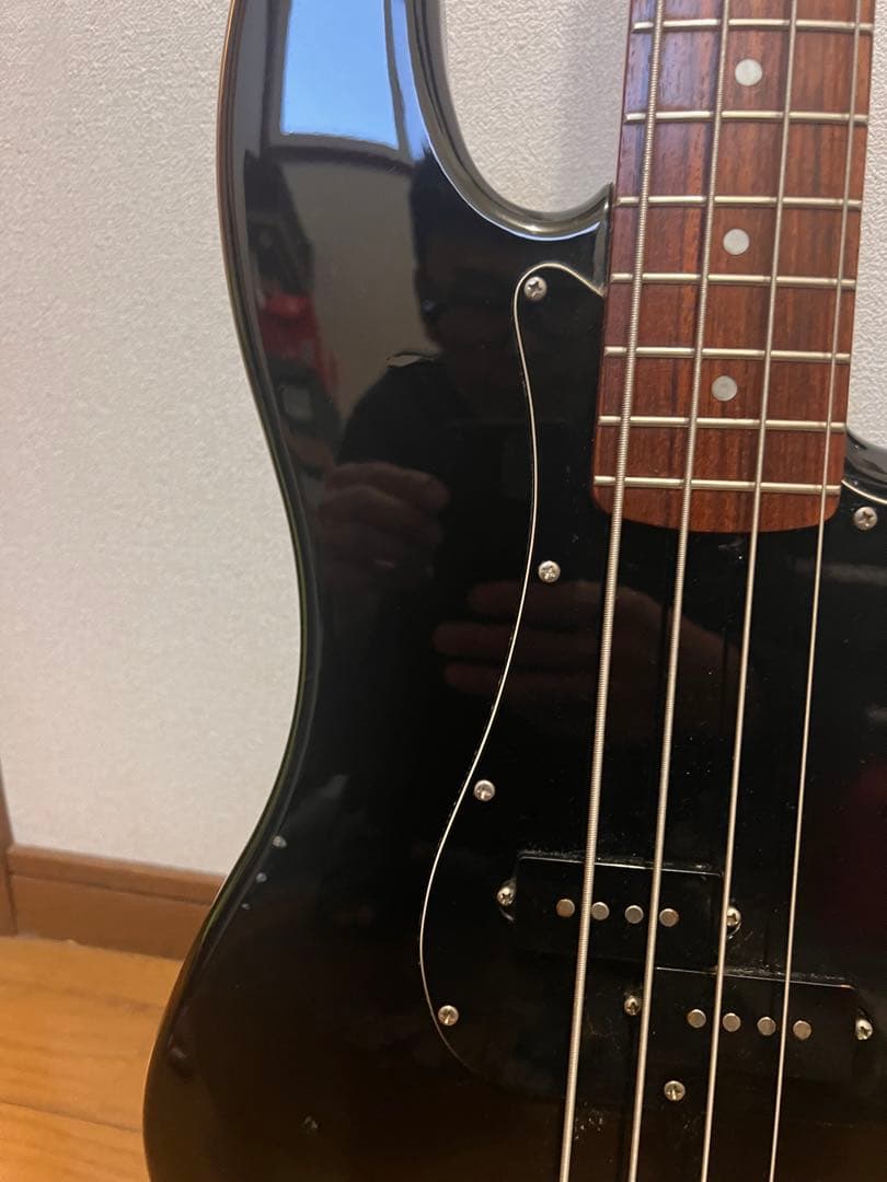 フェンダー　スクワイヤー　エレキベース黒