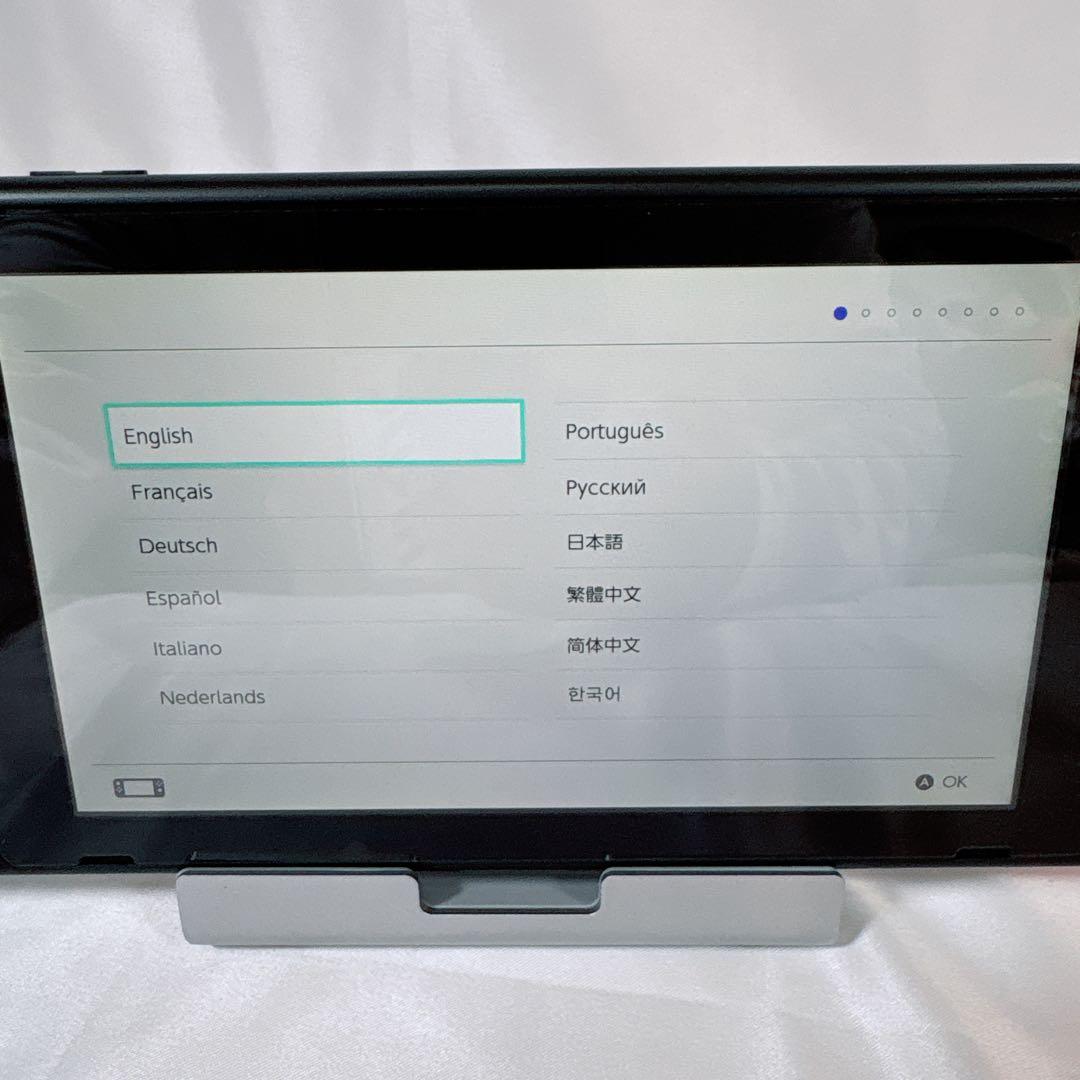 ニンテンドー Nintendo Switch 本体　ネオンブルー／ネオンレッド