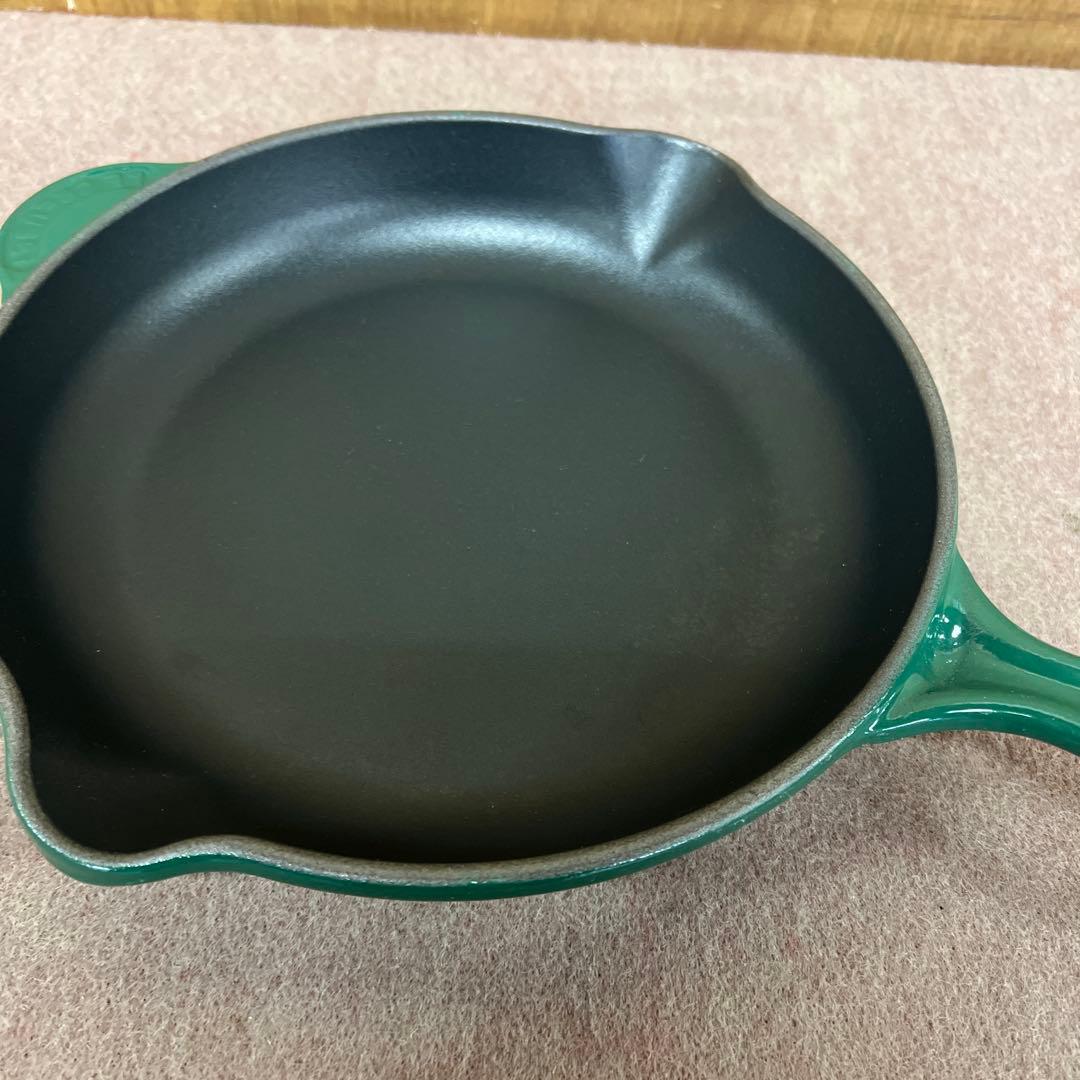 最終値段　LE CREUSET ル・クルーゼ　スキレット　23cm グリーン