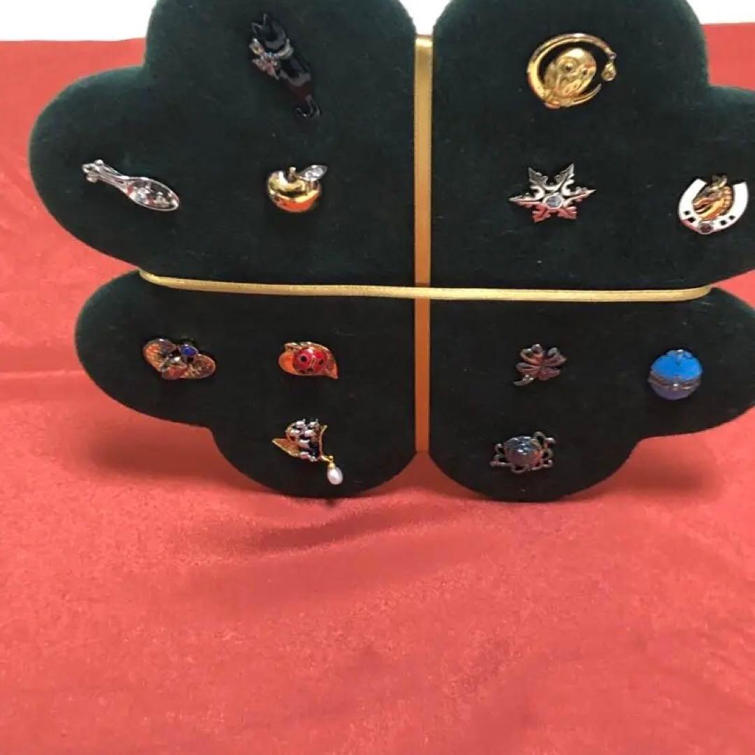 ピンバッジ　12ケ　セット