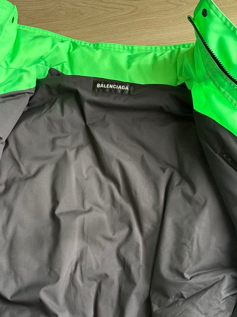 BALENCIAGA 蛍光ライトグリーン アウタージャケット