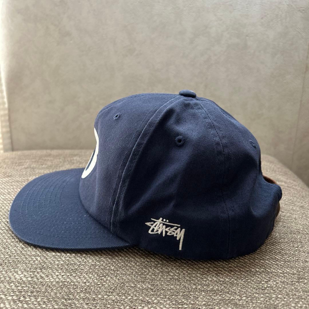 Stüssy 刺繍Sロゴ ネイビーキャップ