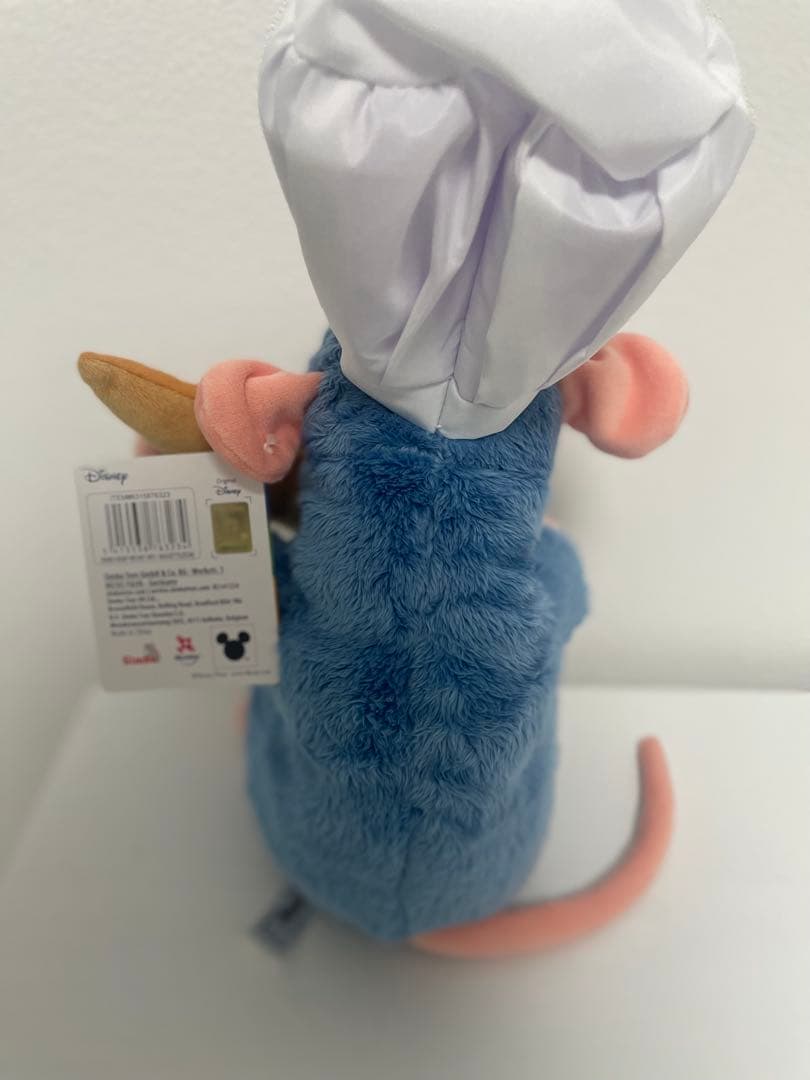 海外ディズニー　パリ　レミーの美味しいレストラン　シェフの帽子　フランスパン