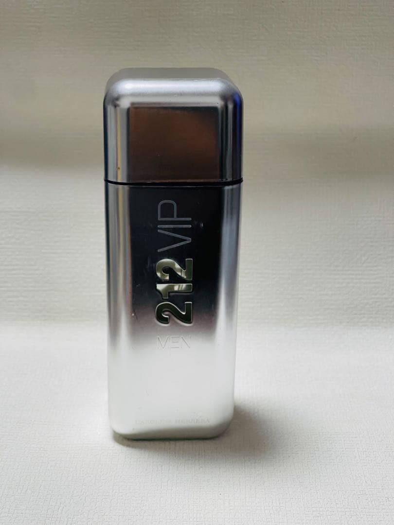 香水(男性用) CAROLINA HERRERA 212 VIP MEN 100ml EDT
