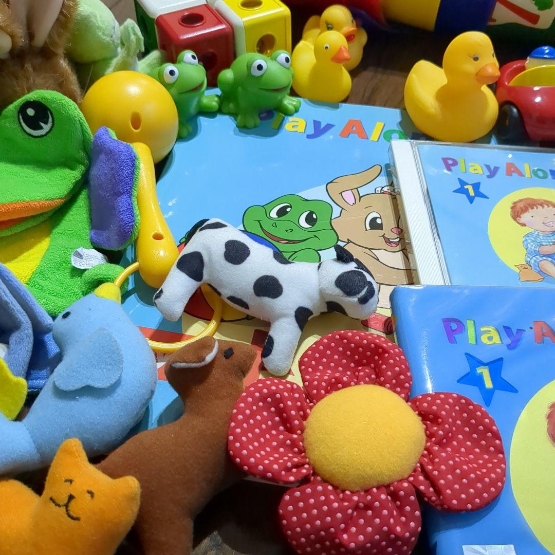 WORLD FAMILY Play Along! DVD.CD など