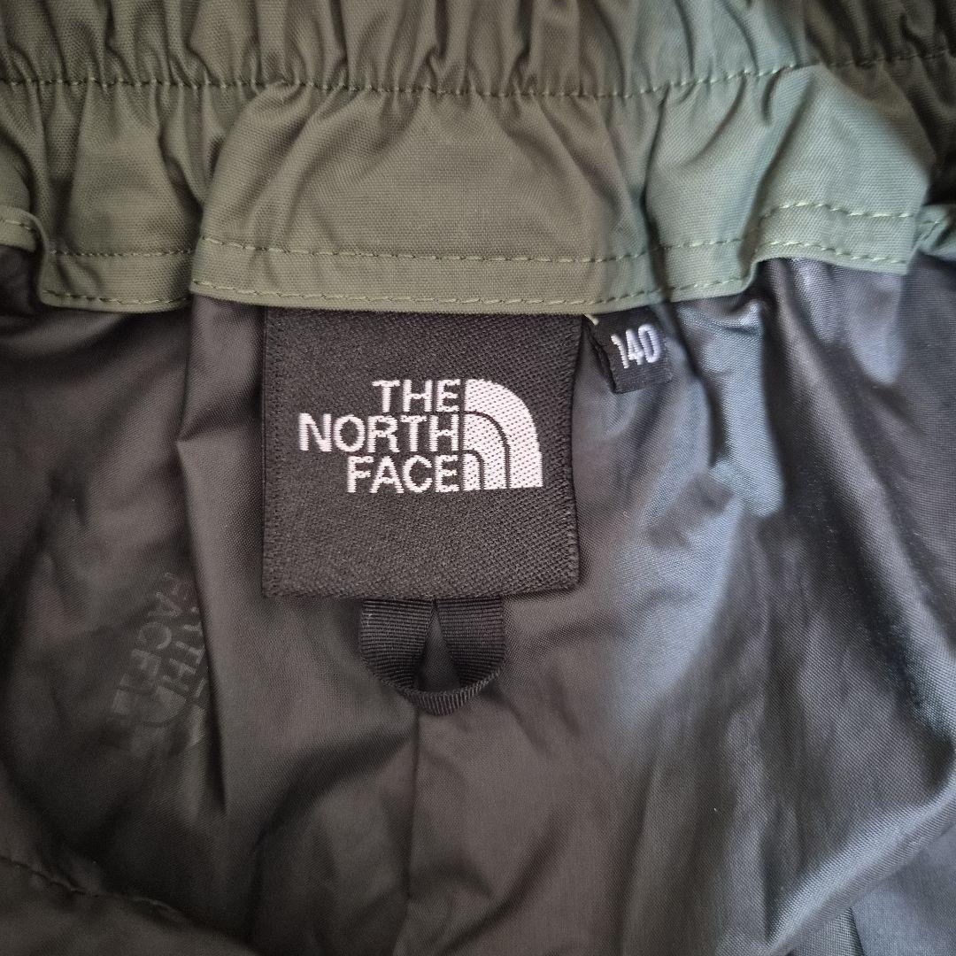 ノースフェイス THE NORTH FACE キッズ　スキーウエア140cm