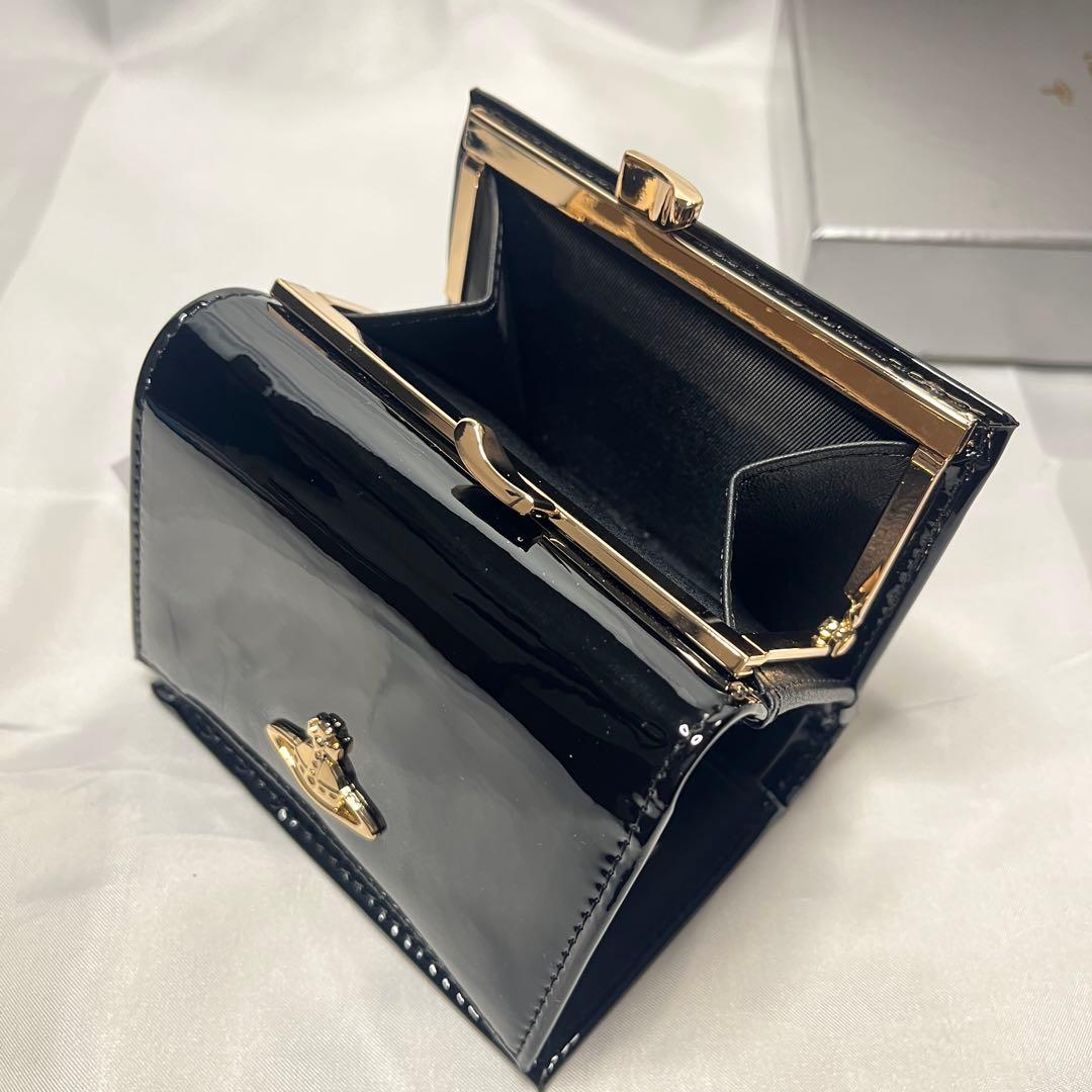 新品 Vivienne Westwood エナメル黒 三つ折り財布 大人気