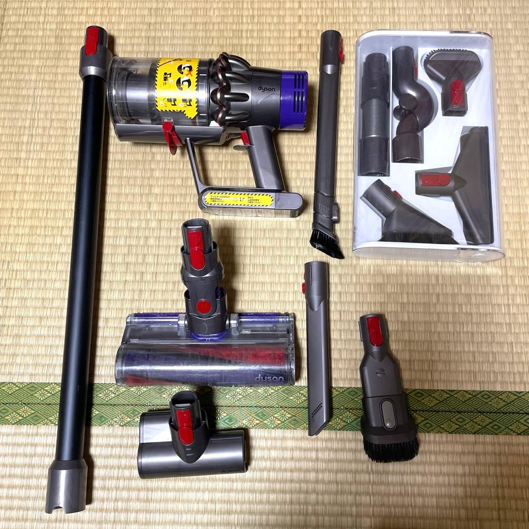 Dyson V10 スティッククリーナー 本体とアタッチメント　スタンド付き