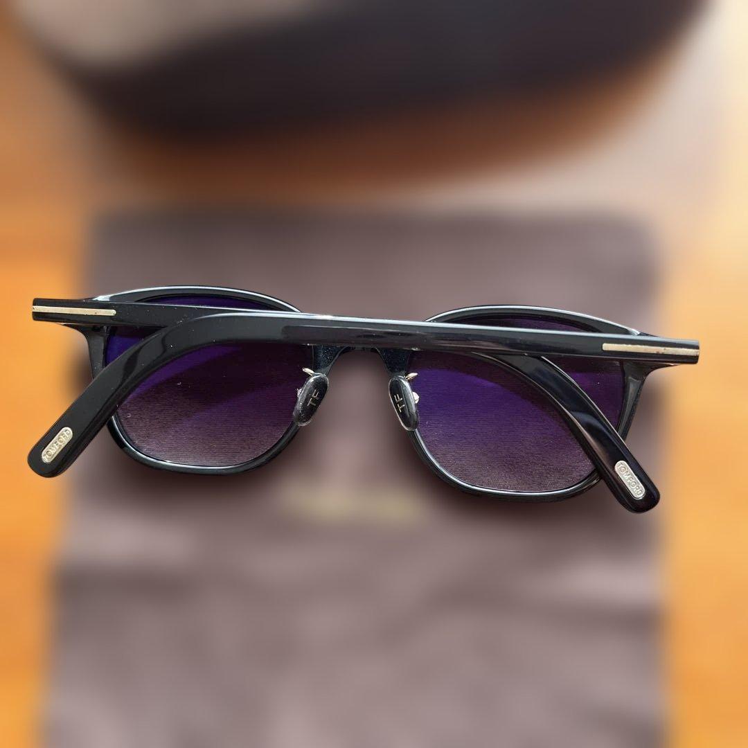 TOM FORD サングラス　TF0978-D 01B